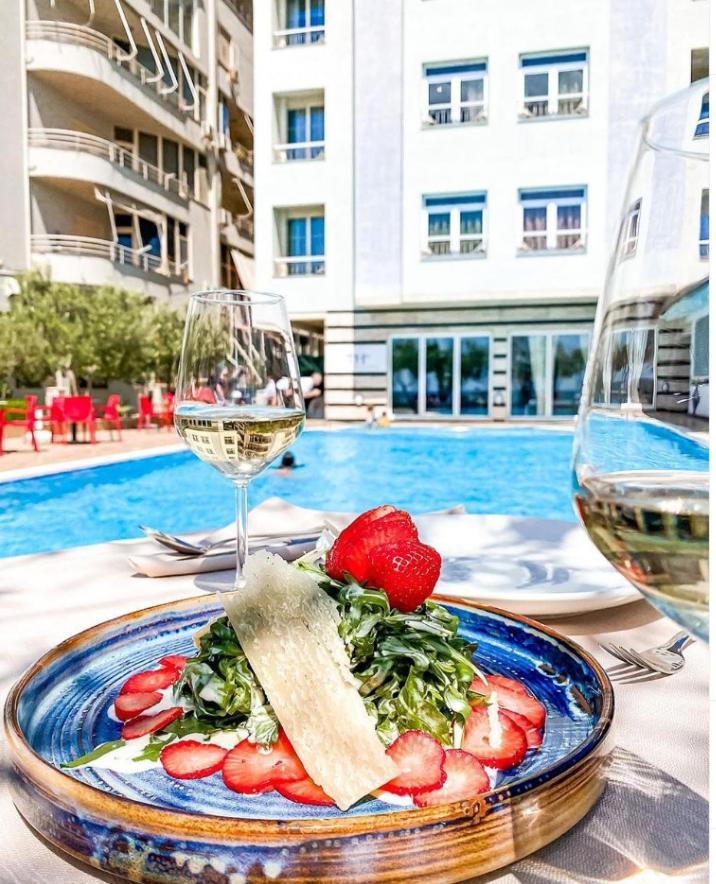 Hotel Majestic Durres Exterior photo