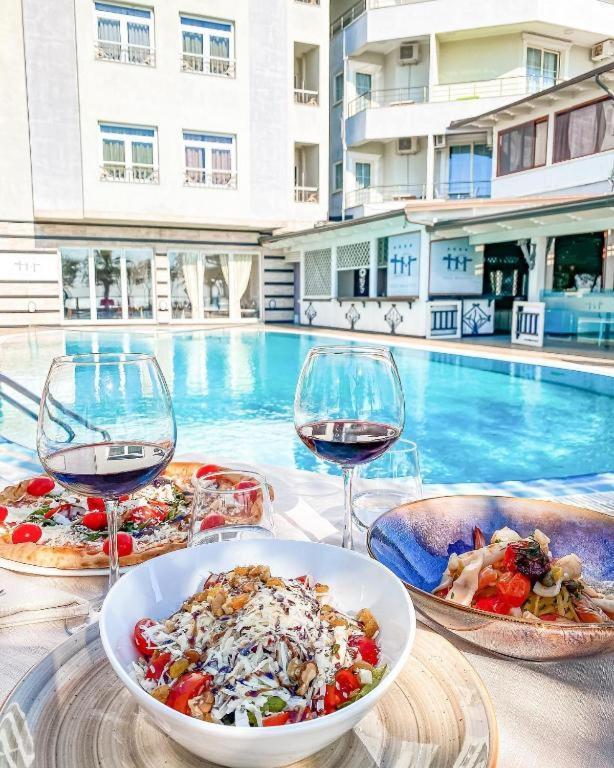 Hotel Majestic Durres Exterior photo
