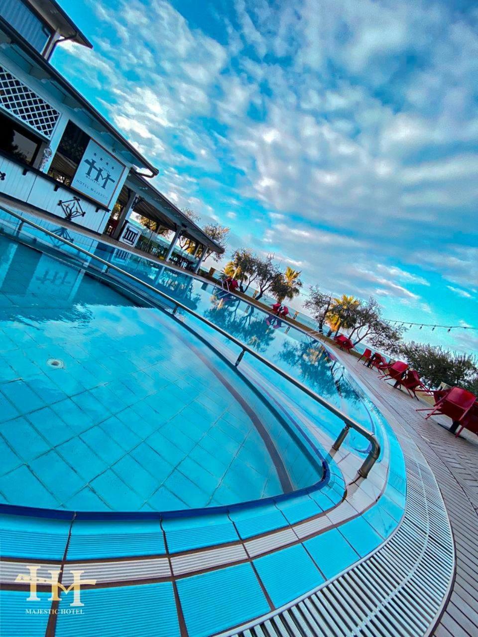 Hotel Majestic Durres Exterior photo